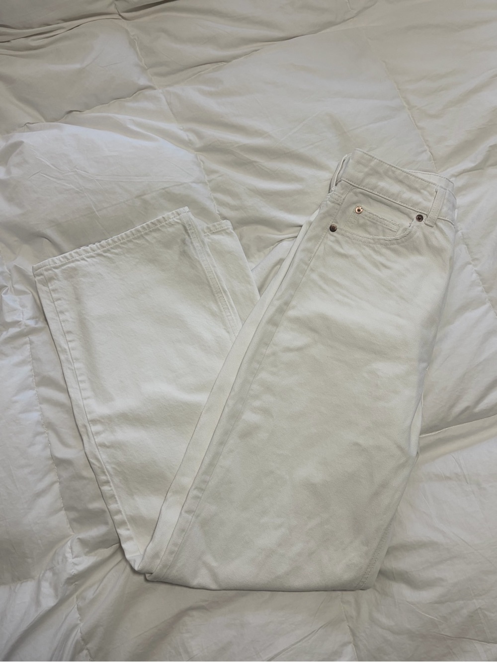 H&M White Straight Leg Hi-Rise Jeans